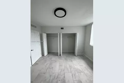 275 NE 18th St #1406, Miami, FL 33132 - Photo 1