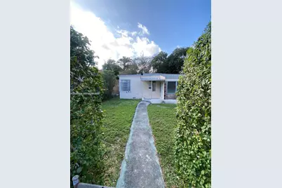 170 NW 49th St, Miami, FL 33127 - Photo 19