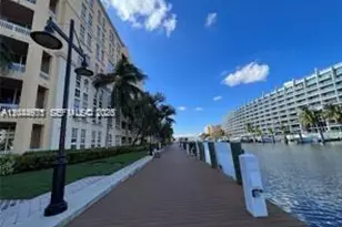 3001 NE 185th St, Aventura, FL 33180 - Photo 5
