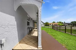 26080 SW 132nd Pl, Homestead, FL 33032 - Photo 3