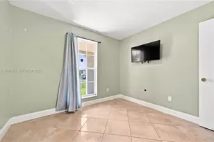 26080 SW 132nd Pl, Homestead, FL 33032 - Photo 9