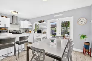 2012 N 31st Rd, Hollywood, FL 33021 - Photo 9