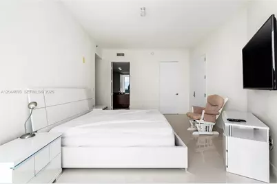 16001 Collins Ave #2605, Sunny Isles Beach, FL 33160 - Photo 17