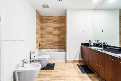 16001 Collins Ave #2605, Sunny Isles Beach, FL 33160 - Photo 21