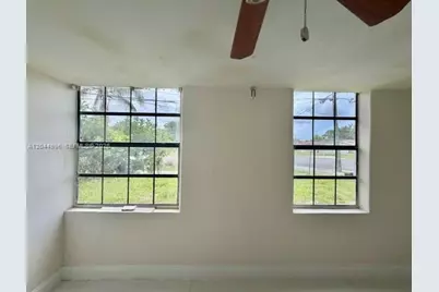 2115 SW 50th Ave, West Park, FL 33023 - Photo 17
