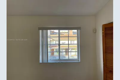 10101 W Okeechobee Rd #5202, Hialeah Gardens, FL 33016 - Photo 7