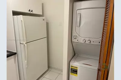 10101 W Okeechobee Rd #5202, Hialeah Gardens, FL 33016 - Photo 5