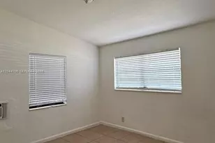 1525 NW 18th Ct, Fort Lauderdale, FL 33311 - Photo 9
