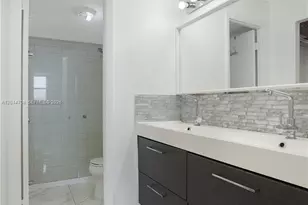 6900 Bay Dr, Miami Beach, FL 33141 - Photo 17