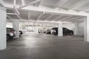 6900 Bay Dr, Miami Beach, FL 33141 - Photo 29