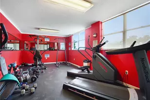 6900 Bay Dr, Miami Beach, FL 33141 - Photo 35