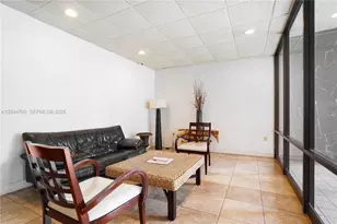 6900 Bay Dr, Miami Beach, FL 33141 - Photo 25