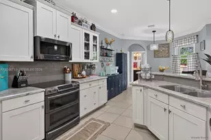 2135 NW 14th Terrace, Homestead, FL 33030 - Photo 15