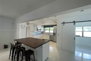 2115 Alamanda Dr, North Miami, FL 33181 - Photo 11