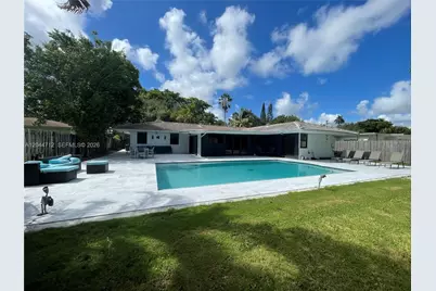 2115 Alamanda Dr, North Miami, FL 33181 - Photo 1