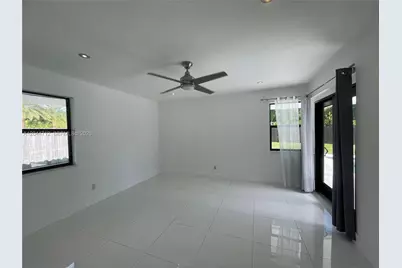 2115 Alamanda Dr, North Miami, FL 33181 - Photo 21