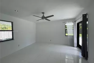 2115 Alamanda Dr, North Miami, FL 33181 - Photo 21