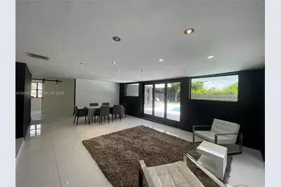 2115 Alamanda Dr, North Miami, FL 33181 - Photo 9