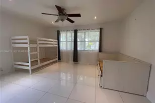 2115 Alamanda Dr, North Miami, FL 33181 - Photo 13