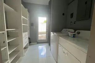 2115 Alamanda Dr, North Miami, FL 33181 - Photo 25