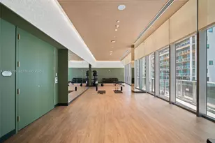 77 SE 5th St, Miami, FL 33131 - Photo 23