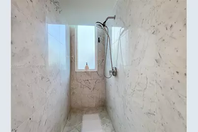 244 Biscayne Blvd #1108, Miami, FL 33132 - Photo 15