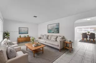 7125 SW 93rd Ct, Miami, FL 33173 - Photo 3