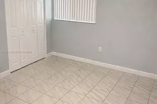 10090 NW 80th Ct, Hialeah Gardens, FL 33016 - Photo 11