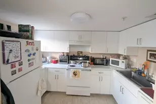 21 E 3rd St, Hialeah, FL 33010 - Photo 11