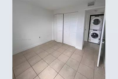 1820 W 53rd St #517, Hialeah, FL 33012 - Photo 13