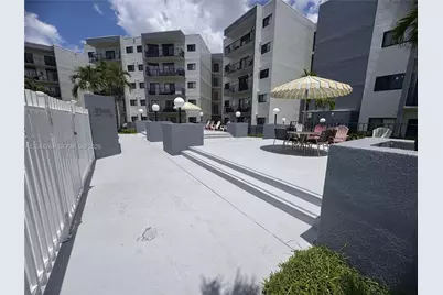 1820 W 53rd St #517, Hialeah, FL 33012 - Photo 17