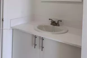 1820 W 53rd St, Hialeah, FL 33012 - Photo 9