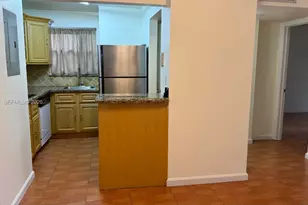 110 Fontainebleau Blvd, Miami, FL 33172 - Photo 5