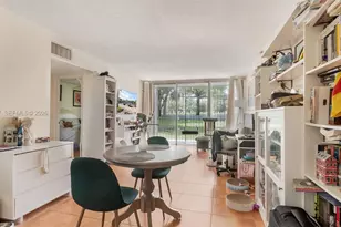 110 Fontainebleau Blvd, Miami, FL 33172 - Photo 3