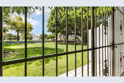 110 Fontainebleau Blvd #101, Miami, FL 33172 - Photo 19