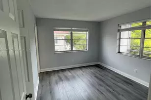 13685 NE 10th Ave, North Miami, FL 33161 - Photo 9