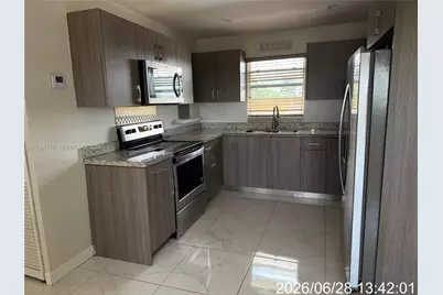 101 E 51st Pl #0, Hialeah, FL 33013 - Photo 9