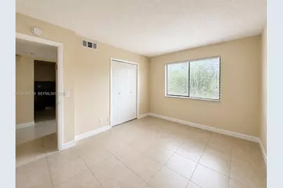 405 Lakeview Dr #202, Weston, FL 33326 - Photo 11