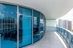 200 Biscayne Blvd Way, Miami, FL 33131 - Photo 3
