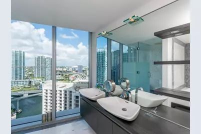 200 Biscayne Boulevard Way #3102, Miami, FL 33131 - Photo 15