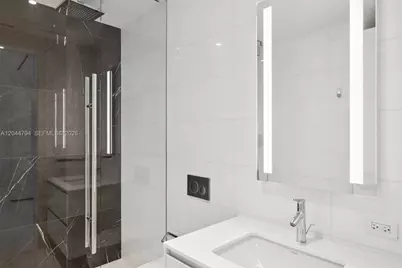 300 Biscayne Blvd Way #3805W, Miami, FL 33131 - Photo 11
