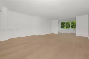 445 NE 195th St, Miami, FL 33179 - Photo 3