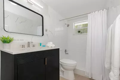 445 NE 195th St #326, Miami, FL 33179 - Photo 21