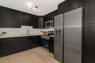 445 NE 195th St, Miami, FL 33179 - Photo 23