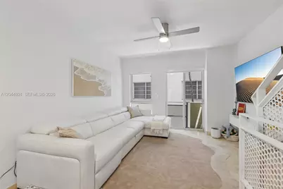 204 Washington Ave #13, Miami Beach, FL 33139 - Photo 7