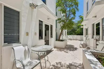 204 Washington Ave #13, Miami Beach, FL 33139 - Photo 17