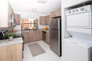17059 NW 60th Ct, Hialeah, FL 33015 - Photo 3