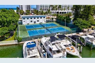 5401 Collins Ave #928, Miami Beach, FL 33140 - Photo 45