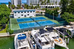 5401 Collins Ave, Miami Beach, FL 33140 - Photo 45