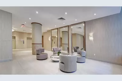 5401 Collins Ave #928, Miami Beach, FL 33140 - Photo 59